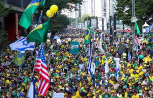 Oposição celebra ato na Paulista em manifestação pró-Bolsonaro