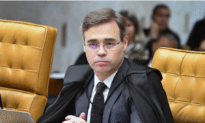 André Mendonça é sorteado para relatar investigações sobre fraudes no INSS