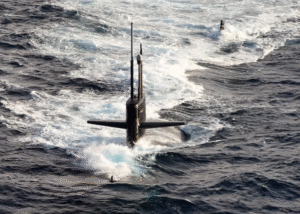 Trump envia 2 submarinos nucleares que são posicionados perto da Rússia
