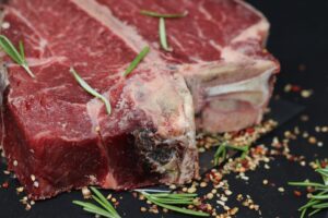 União Europeia exclui Brasil da lista de exportadores de carnes por exigências sanitárias
