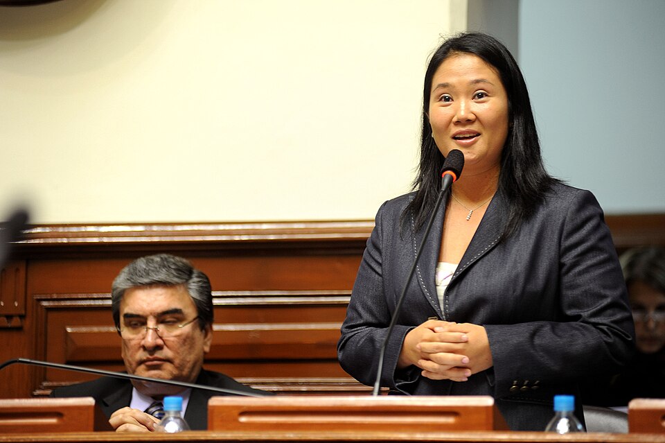 Keiko Fujimori abre vantagem irreversível e caminha para voltar à Presidência do Peru