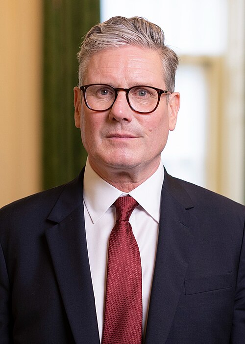 Keir Starmer anuncia renúncia ao cargo de primeiro-ministro do Reino Unido após pressão política