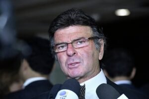 Fux contraria Dino e restabelece suspensão de publicações sobre Nossa Senhora Aparecida
