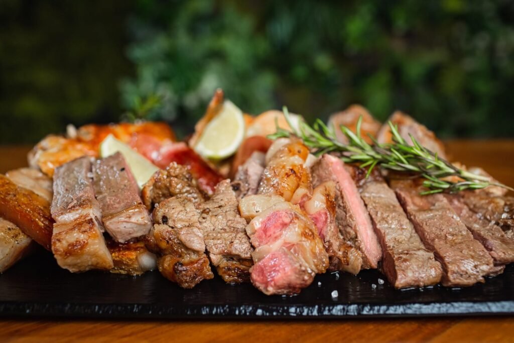 Fim da escala 6×1 pode pressionar preços de carnes a partir de janeiro, alerta ABPA